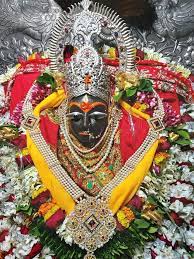 माता के इस मंदिर में रोज होता है चमत्कार, पुजारी के आने से पहले देवी मां को चढ़े मिलते हैं ताजे फूल