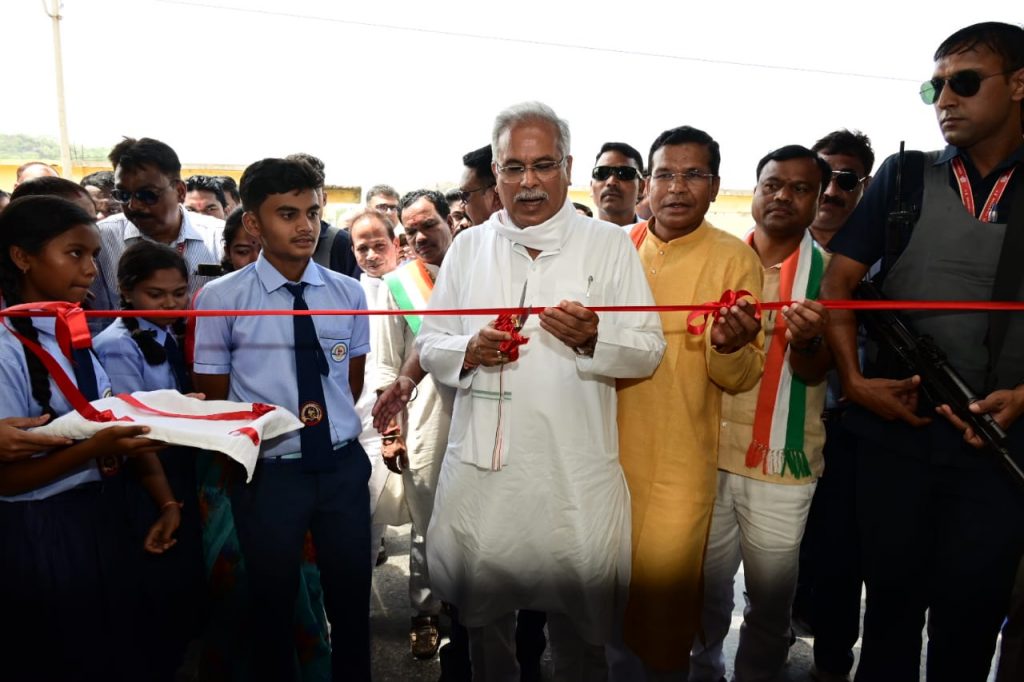 सर, हमसे मिलकर आपको कैसा लगा … सर व्हाट इज योर हाबी इन योर लाइफ..