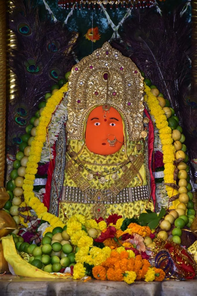 मुख्यमंत्री भूपेश बघेल ने डोंगरगढ़ स्थित मां बम्लेश्वरी मंदिर में पूजा-अर्चना की