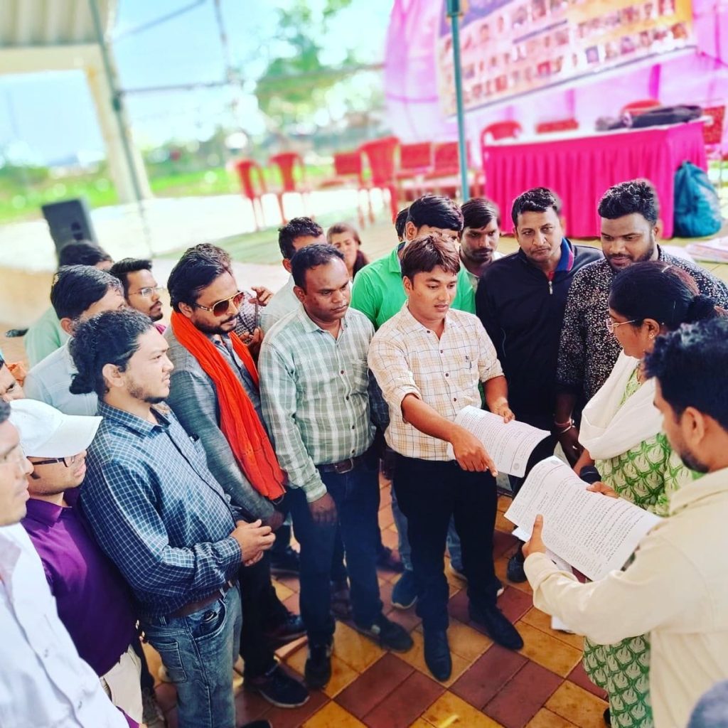 नियमितीकरण की मांगों को लेकर आईटीआई मेहमान प्रवकताओ का हल्ला बोल