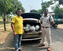 परिवहन चेकपोस्टों पर वाहनों का सघन चेकिंग अभियान जारी