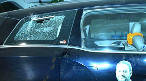 BIR BREAKING छत्तीसगढ़ : चुनाव प्रचार कर लौट रहे कांग्रेस प्रत्याशी के काफिले पर हमला…