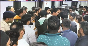 छत्तीसगढ़ : कांग्रेस और भाजपा समर्थकों के बीच कहासुनी… कार्यकर्ता को पिटा