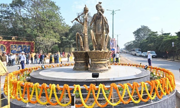 रायपुर में विधानसभा चौक का सौंदर्यीकरण, बस्तर आर्ट की झलक