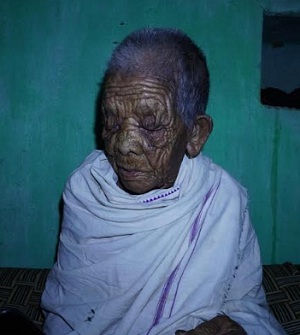 मतदान के लिए प्रेरणा स्त्रोत हैं 120 वर्षीय डालमो महार और दिव्यांग