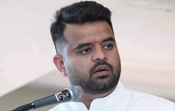 सेक्स स्कैंडल केस में बड़ी कार्रवाई, प्रज्वल रेवन्ना के खिलाफ गिरफ्तारी वारंट जारी