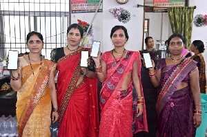 छत्तीसगढ़ : महतारी वंदन योजना… समाज में महिलाओं का बढ़ता मान…