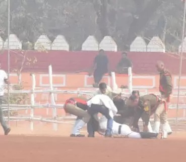 पुलिस लाइन में हादसा, फ़ाइनल रिहर्सल के दौरान घोड़े से गिरा जवान