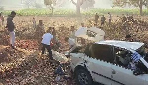 तेज रफ्तार ट्रक ने पांच को रौंदा, मौत