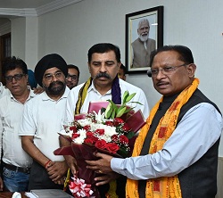 बजट में ई -वे बिल की लिमिट बढ़ाने और वेट में छूट की घोषणा पर छत्तीसगढ़ चैंबर ऑफ कॉमर्स ने मुख्यमंत्री के प्रति किया आभार प्रकट