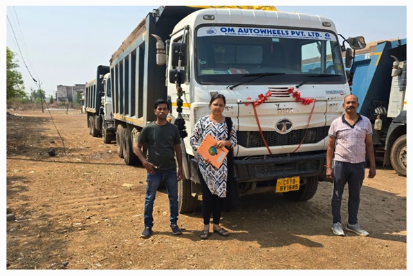 अवैध खनन करते 4 हाईवा एवं ट्रेक्टर जब्त