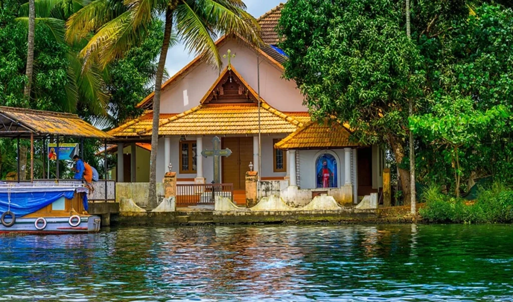 मानसून में इन जगहों पर पास से महसूस कर पाएंगे प्रकृति की खूबसूरती