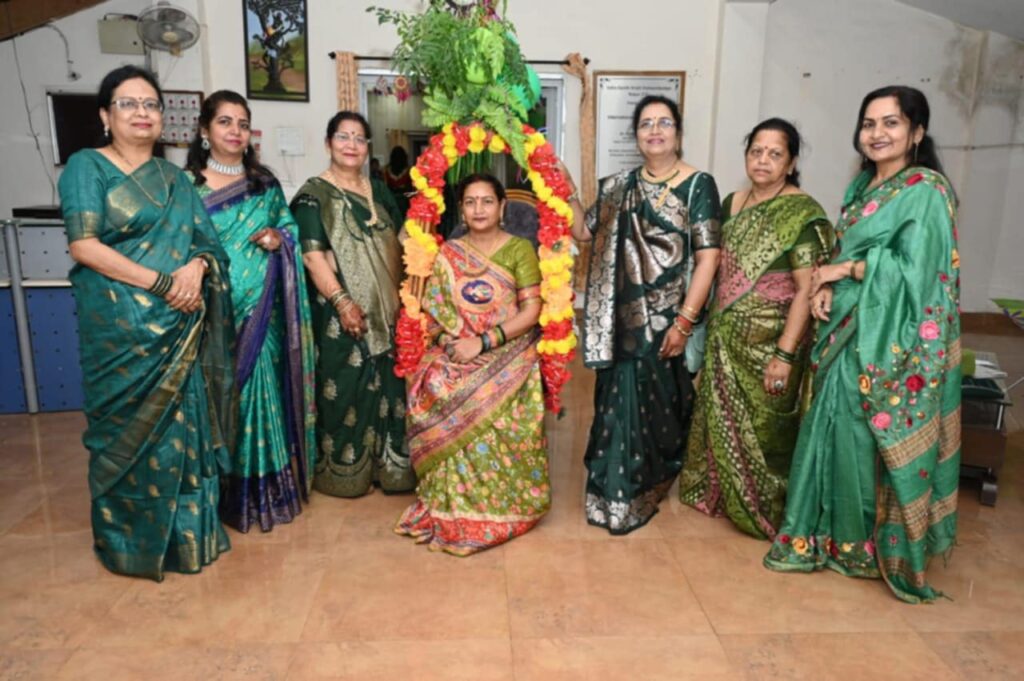 “सावन के रंग में रंगी जय हरितिमा क्लब की महिलाएं!