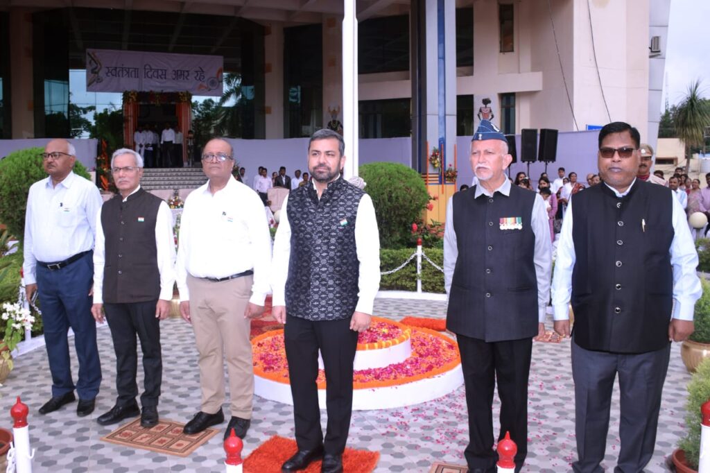 पॉवर कंपनी में लागू होगा ई-ऑफिस सिस्टम – डॉ. रोहित यादव