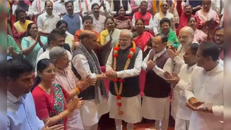 ‘ऑपरेशन सिंदूर’ की ऐतिहासिक सफलता पर भारतीय सेना व PM मोदी के सम्मान में पारित हुआ अभिनंदन प्रस्ताव