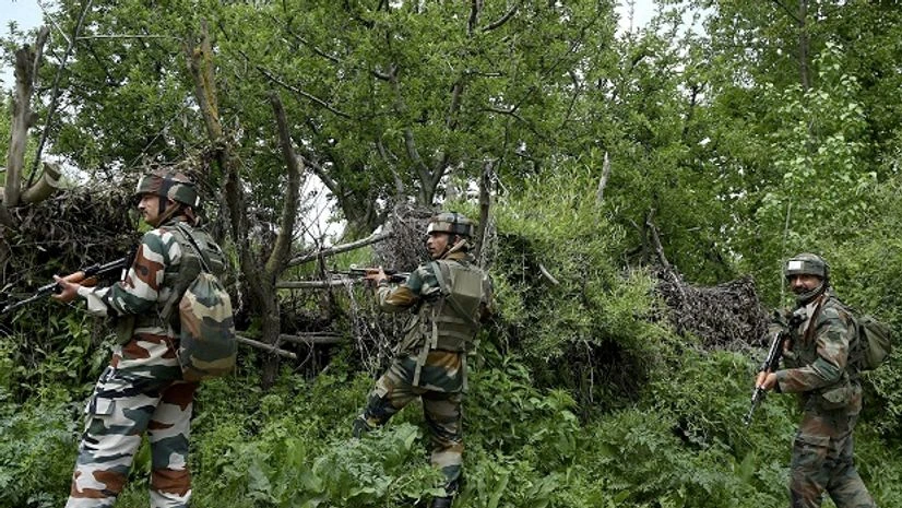 कांकेर में मुठभेड़: 3 नक्सली ढेर, ऑपरेशन जारी..