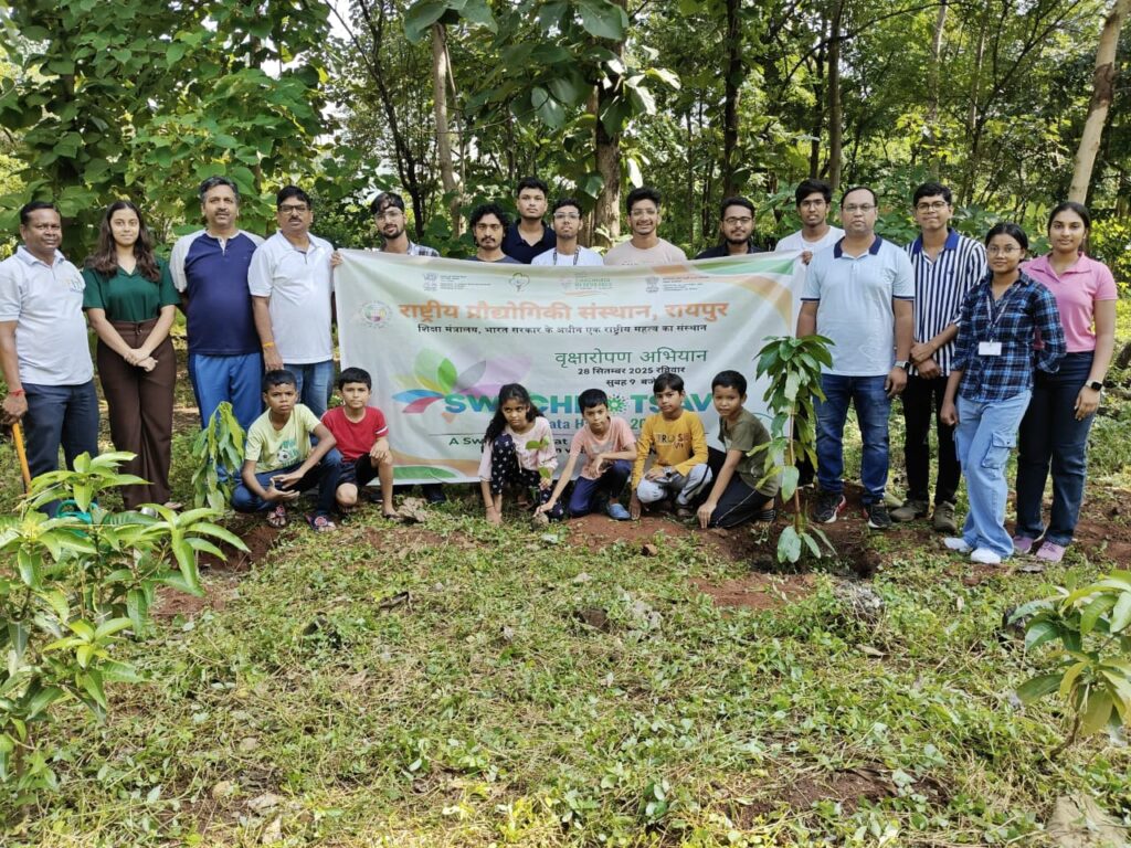 एनआईटी रायपुर ने वृक्षारोपण से दिया हरित भविष्य का संदेश, ‘स्वच्छता ही सेवा 2025’ अभियान के तहत हुआ आयोजन