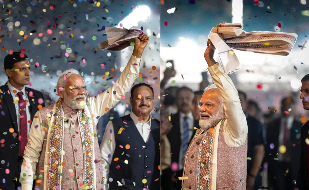 मोदी गमछा लहराते हुए भाजपा मुख्यालय पहुंचे:मखाने की माला पहनी, बोले- बिहार के लोगों ने गर्दा उड़ा दिया