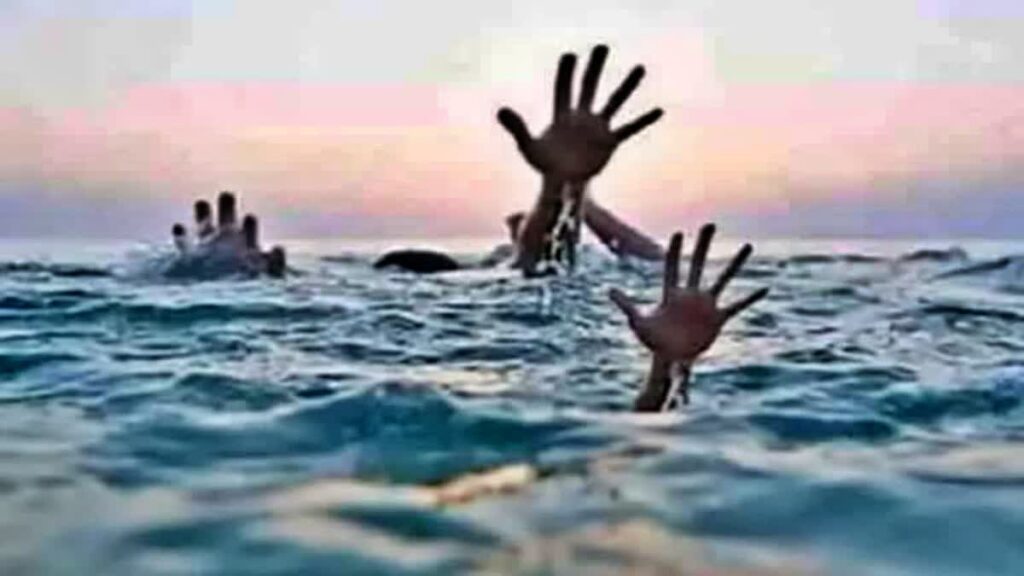 आंगनबाड़ी जाने निकली दो बहनों की नाले में डूबने से मौत, गांव में पसरा मातम