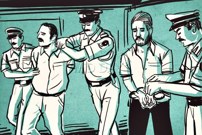 पुलिस बनकर डकैती करने वाली महिला हिस्ट्रीशीटर सहित पांच को भेजा जेल