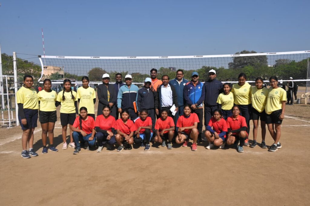 इंदिरा गांधी कृषि विश्वविद्यालय में दूसरे दिन एथलेटिक्स छाया, टीम गेम्स ने बढ़ाया रोमांच