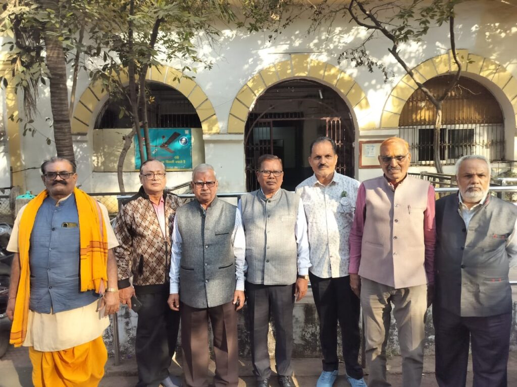 भारतीय राज्य पेंशनर्स महासंघ का प्रतिनिधि मंडल कलेक्टर गौरव सिंह से मिले