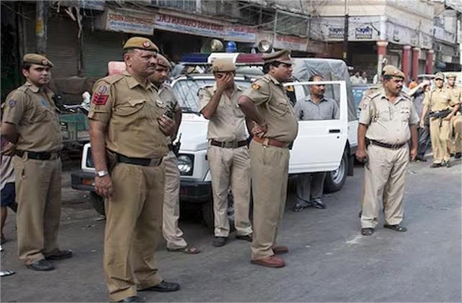 नाका चेकिंग पर बड़ा खुलासा, हथियारों के साथ एक गिरफ्तार