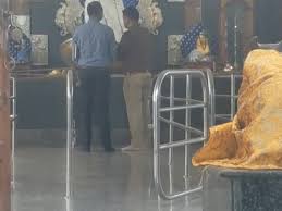 भिलाई के सेक्टर-6 स्थित साईं मंदिर में, सोने का मुकुट और दान पेटी की नकदी ले गए चोर…