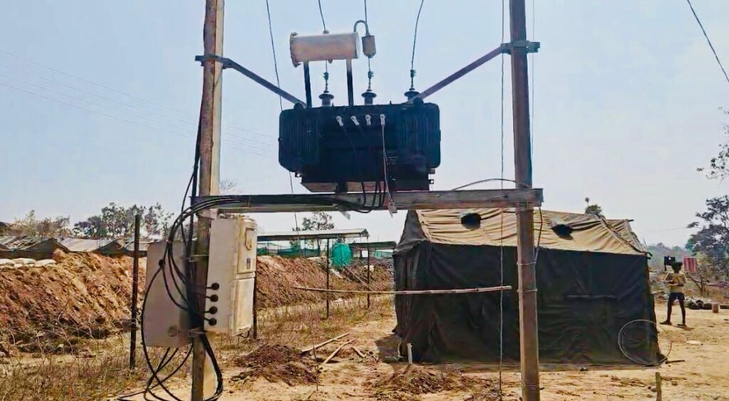 लाल आतंक का अंत, गोगुंडा में पहली बार पहुचीं बिजली