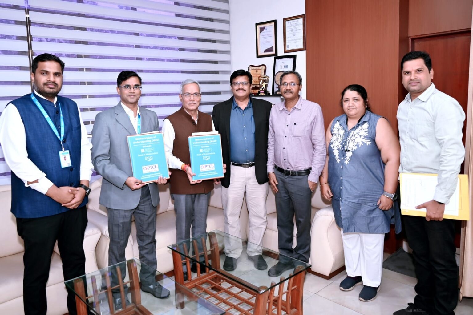 बैंक सुविधाओं के साथ अब करोड़ों का बीमा कवरेज-ट्रांसमिशन कंपनी के 1700 कर्मचारियों के लिए उन्नत बैंक सुविधाएं