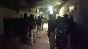 मामूली विवाद पर अपराधियों ने प्याज कारोबारी की गोली मारकर हत्या कर दी,दूसरा जिंदगी से जूझ रहा