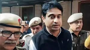 यूथ कांग्रेस के राष्ट्रीय अध्यक्ष को मिली राहत, ‘शर्टलेस’ विरोध प्रदर्शन मामले में कोर्ट ने दी जमानत