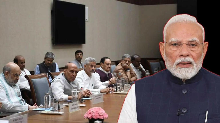 प्रधानमंत्री मोदी की सर्वदलीय बैठक के मायने ?