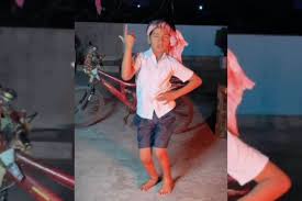 छोटे बच्चे ने पवन सिंह के रोमांटिक भोजपुरी गाने पर किया ऐसा मस्त डांस…