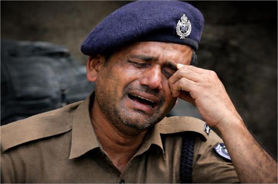 आरक्षक का दर्दनाक VIDEO वायरल, SP पर लगाए हैरान करने वाले आरोप