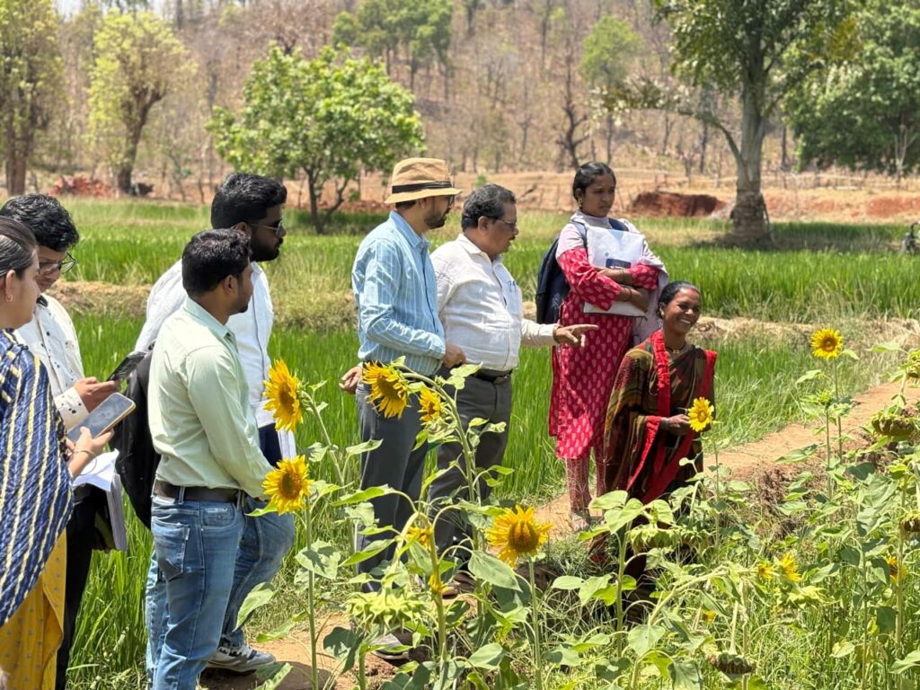 एकीकृत कृषि और आजीविका के लिए “दीदी के बखरी “से आ रही नई क्रांतिकांकेर जिले की पहल