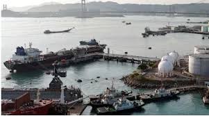 होर्मुज में नाकाबंदी के बीच अमेरिका ने दिया भारत को झटका, रूस से अब और सस्ता तेल नहीं खरीद पाएगा