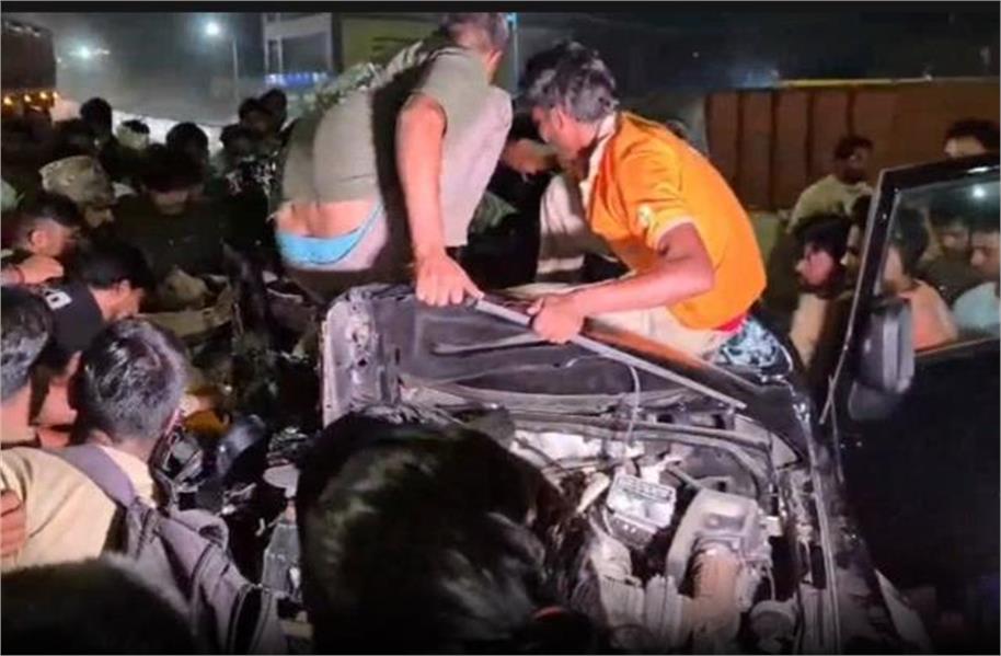 करनाल में थार जीप और ट्रक में हुई भीषण टक्कर, युवक की मौत