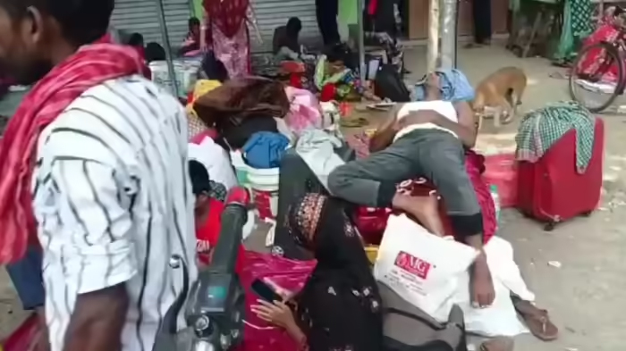 शुभेंदु की वॉर्निंग के बाद अवैध बाग्लादेशियों में हड़कंप, लौटने बंगाल बॉर्डर पर उमड़ी भीड़
