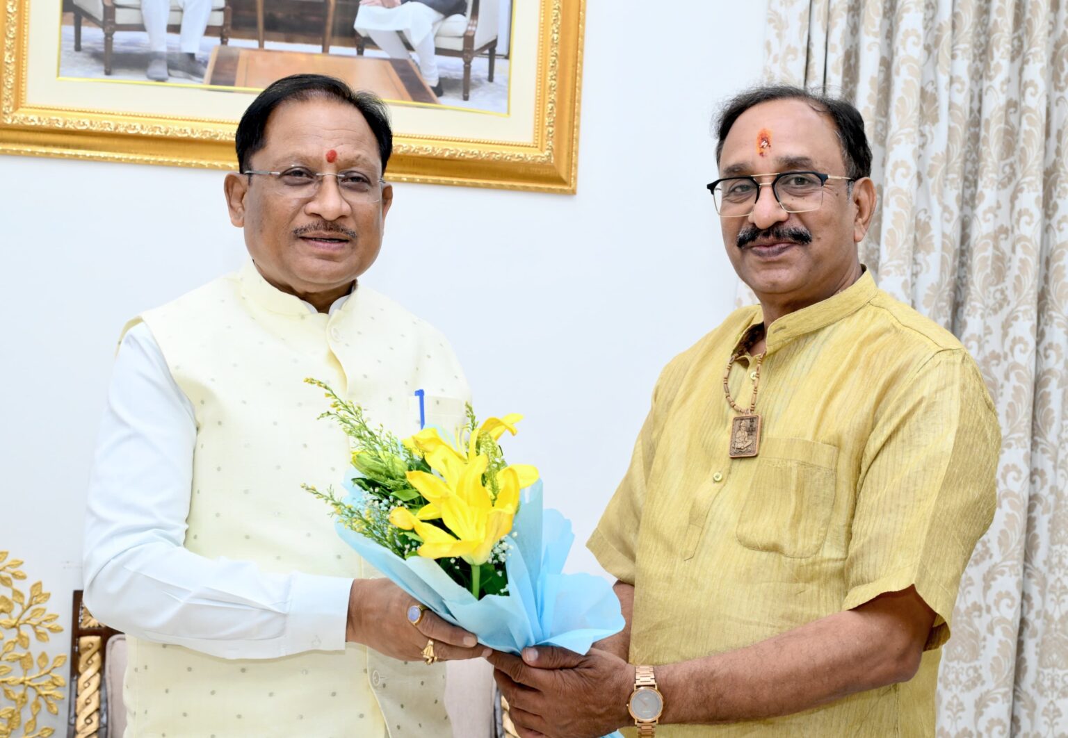 मुख्यमंत्री से छत्तीसगढ़ योग आयोग के नवनियुक्त अध्यक्ष श्री संजय अग्रवाल ने की सौजन्य मुलाकात