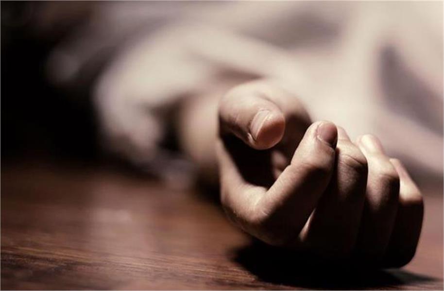 मोटरसाइकिल और बोलेरो में टक्कर, पति के साथ कार्यक्रम से वापस लौट रही महिला की मौत