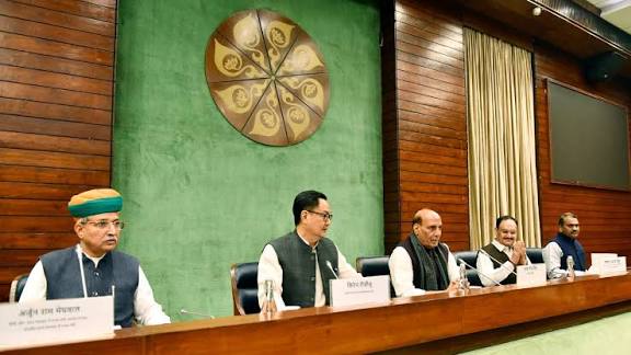 NCPI को बुलाए जाने पर मानसून सत्र से पहले बुलाई गई सर्वदलीय बैठक से विपक्ष का वॉकआउट
