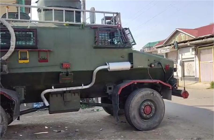 Shopian में आतंकियों की तलाश में ऑपरेशन दूसरे दिन भी जारी, ड्रोन व स्निफर डॉग्स मैदान में