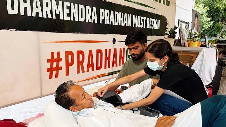 “वो मर जाएंगे तभी आपको तसल्ली मिलेगी?”, सोनम वांगचुक की बिगड़ती हालत पर अभिजीत दीपके का फूटा गुस्सा