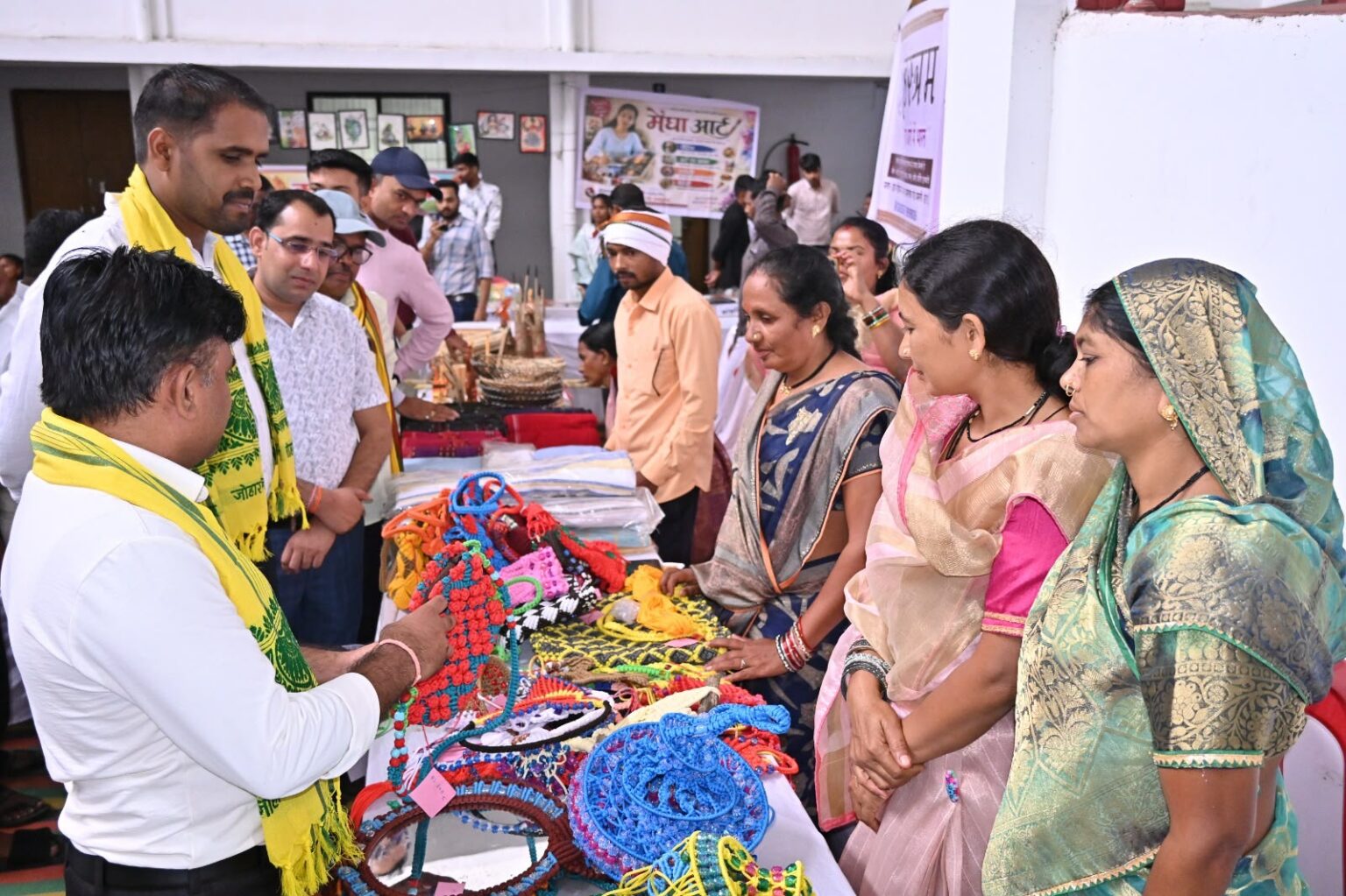 जनजातीय कारीगरों के हुनर को मिलेगा व्यापक बाजार, 20 कलाकारों एवं कारीगरों ने लगाए स्टॉल