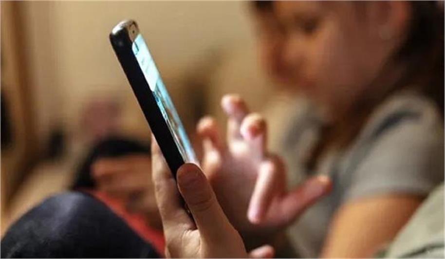 बच्चों के सोशल मीडिया इस्तेमाल पर दिल्ली हाई कोर्ट में सुनवाई, लगेगी रोक?