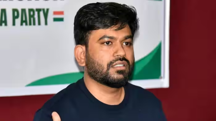 ‘अभिजीत दीपके का बोस्टन यूनिवर्सिटी में पढ़ाई का कोई रिकॉर्ड नहीं’, फिर गरमाया डिग्री विवाद