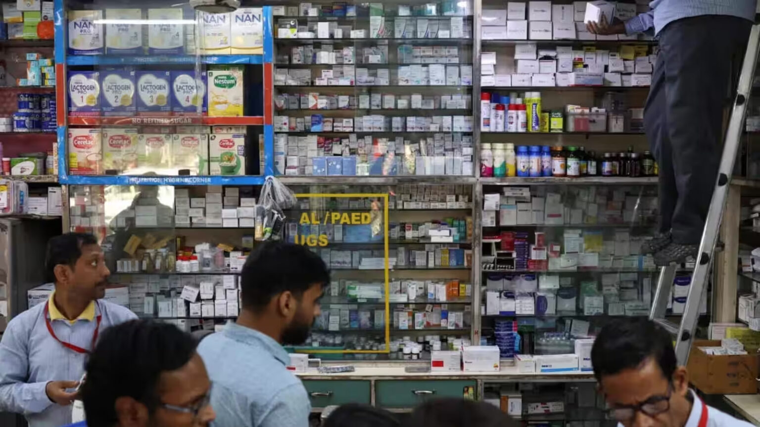 अब हर मेडिकल स्टोर पर CCTV कैमरा अनिवार्य…
