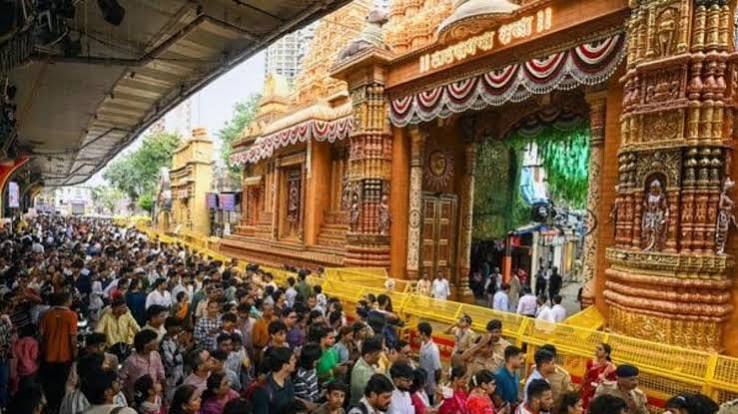 आधी रात मुंबई के लालबाग गणपति मंडल पंडाल में करंट, 8 साल की बच्ची समेत 2 की मौत