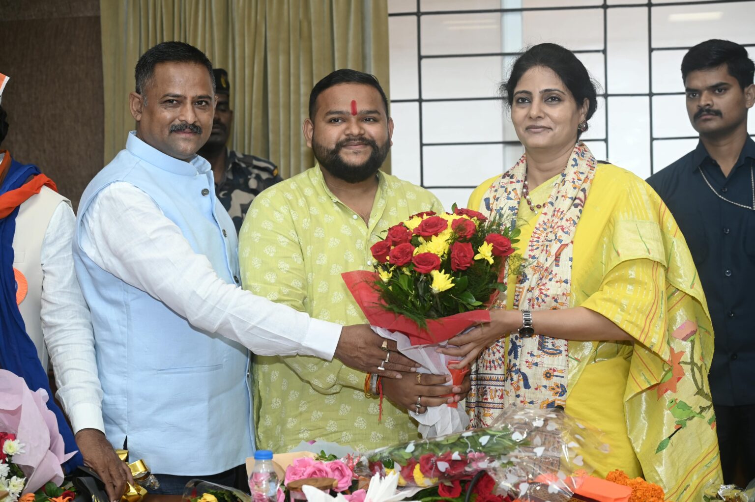 केंद्रीय राज्य मंत्री अनुप्रिया पटेल से मिले अखिल भारतीय कुर्मी क्षत्रिय महासभा के प्रदेश अध्यक्ष चंद्रभूषण वर्मा और युवा प्रदेश महामंत्री योगेश वर्मा